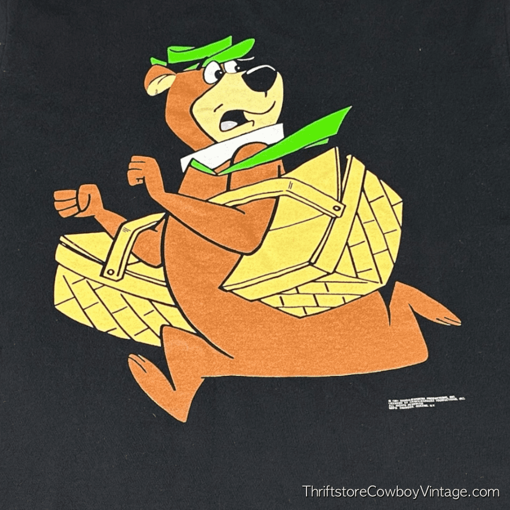 Vintage 90s Yogi Bear Picnic Basket T-Shirt LARGE