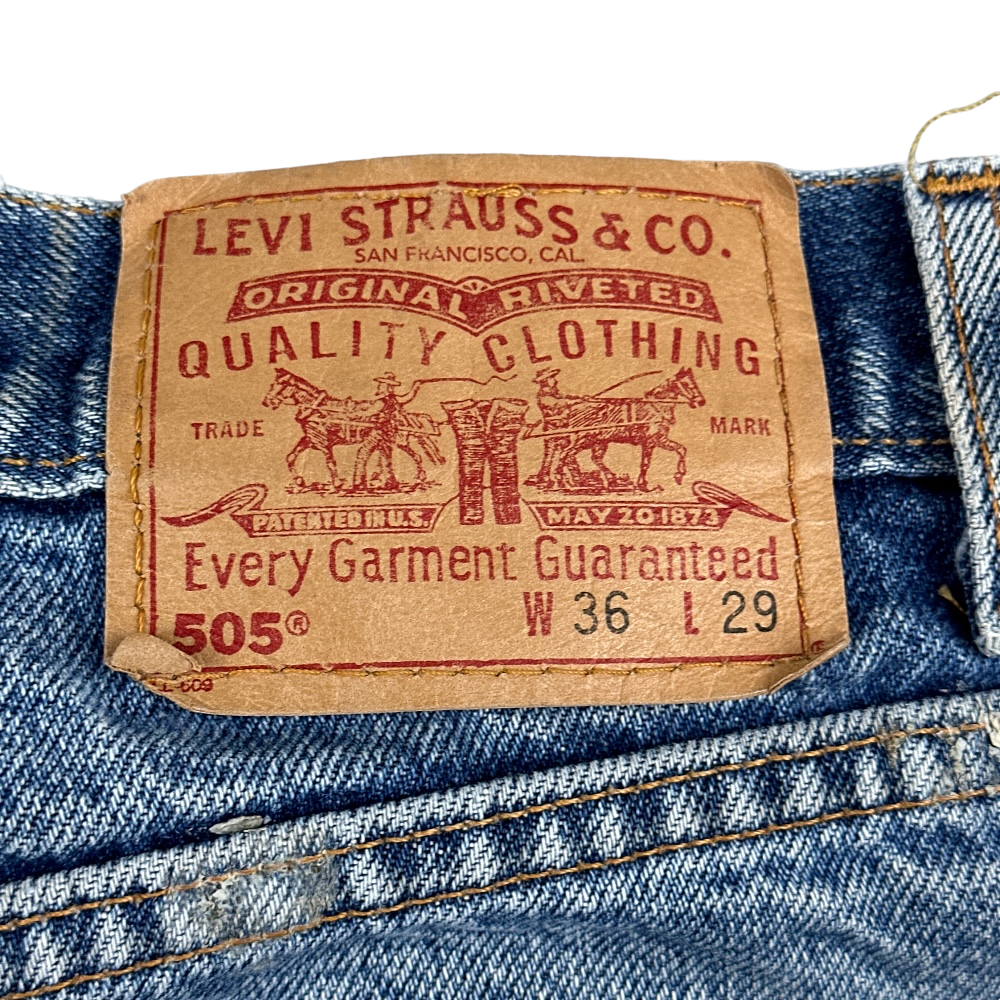Vintage Levis Jeans 505 Regular Fit Straight Leg Medium Wash Blue Denim 35x29