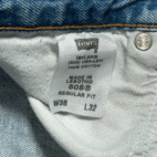Levis 505 Jeans Mens 36x32 Blue Regular Fit Straight Leg Light Wash Denim Y2K