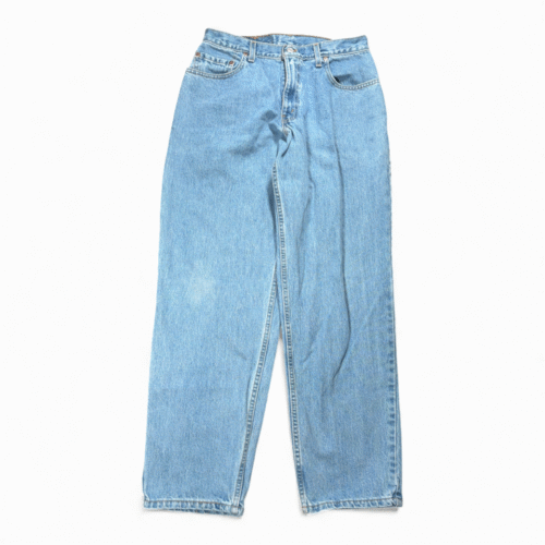Vintage Levis Jeans Mens 31x32 Blue 570 Baggy Skater Light Wash USA Made 90s
