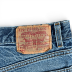 Vintage Levis 550 Jeans Mens 38x30 Blue Denim Relaxed Tapered Medium Wash Y2K