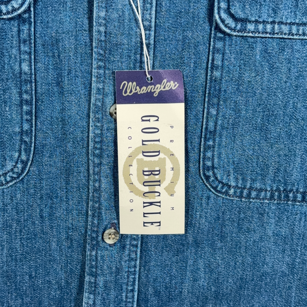 Vintage Wrangler Shirt Adult MEDIUM Blue Denim Gold Buckle Deadstock Tags 90s-6 Vintage Wrangler Shirt Adult MEDIUM Blue Denim Gold Buckle Deadstock Tags 90s