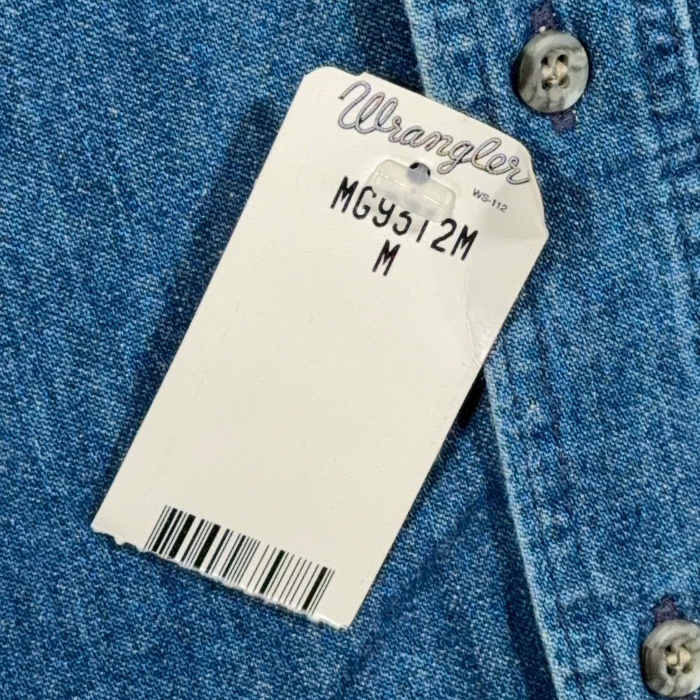 Vintage Wrangler Shirt Adult MEDIUM Blue Denim Gold Buckle Deadstock Tags 90s-8 Vintage Wrangler Shirt Adult MEDIUM Blue Denim Gold Buckle Deadstock Tags 90s