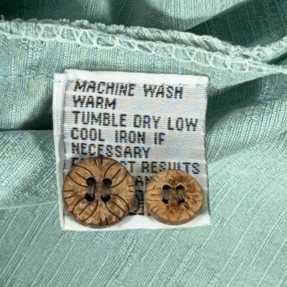 Vintage Tommy Bahama Shirt Adult MEDIUM Green Silk Jungle Shakedown Cigar Y2K-8 Vintage Tommy Bahama Shirt Adult MEDIUM Green Silk Jungle Shakedown Cigar Y2K