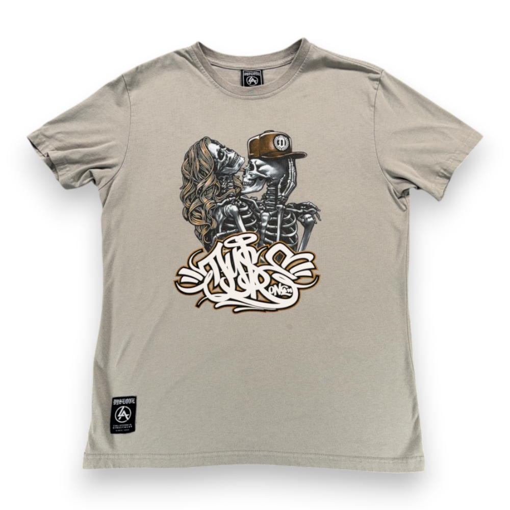 DyseOne Shirt Adult MEDIUM Gray Skeleton Couple Graffiti Streetwear Tattoo-1 DyseOne Shirt Adult MEDIUM Gray Skeleton Couple Graffiti Streetwear Tattoo