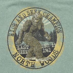 Bigfoot Shirt Adult LARGE Green Hide Seek Champion North Woods Sasquatch Y2K