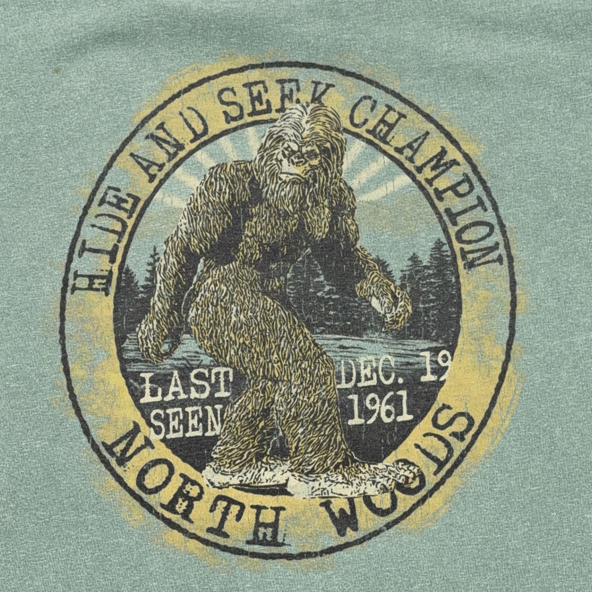 Bigfoot Shirt Adult LARGE Green Hide Seek Champion North Woods Sasquatch Y2K-2 Bigfoot Shirt Adult LARGE Green Hide Seek Champion North Woods Sasquatch Y2K