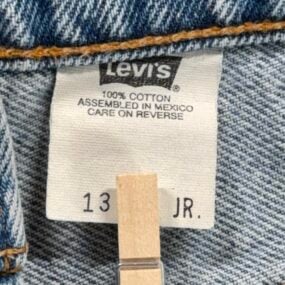 Vintage Levis Shorts Womens 32 Blue Jean Cotton Denim Low Rise Side Slits 90s