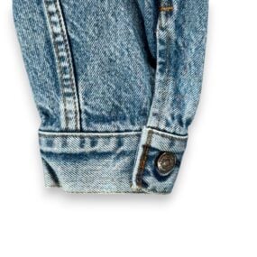 Vintage Levis Jacket Adult MEDIUM 46 Blue Jean Denim Trucker 70506 USA 80s