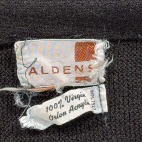 Vintage Aldens Sweater Adult LARGE Black Red V Stripe Chevron Mod Orlon USA 60s