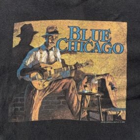 Vintage Chicago Blue Shirt Adult EXTRA LARGE Black John Carroll Doyle Art US 90s