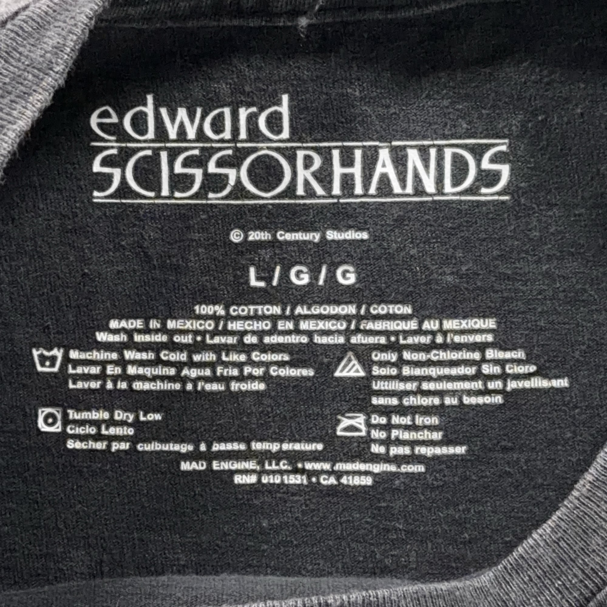 Edward Scissorhands Shirt Adult LARGE Black Acid Wash Movie Poster Burton Goth-5 Edward Scissorhands Shirt Adult LARGE Black Acid Wash Movie Poster Burton Goth